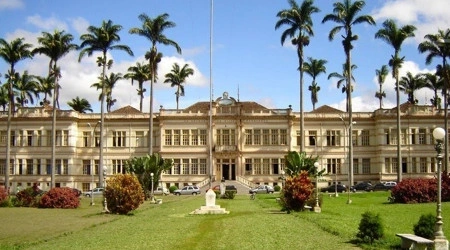  Edifício Arthur Bernardes (Prédio Central - Universidade Federal de Viçosa)